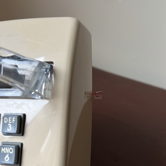 Vintage GTE wall mount push button phone - Picture 13 of 13